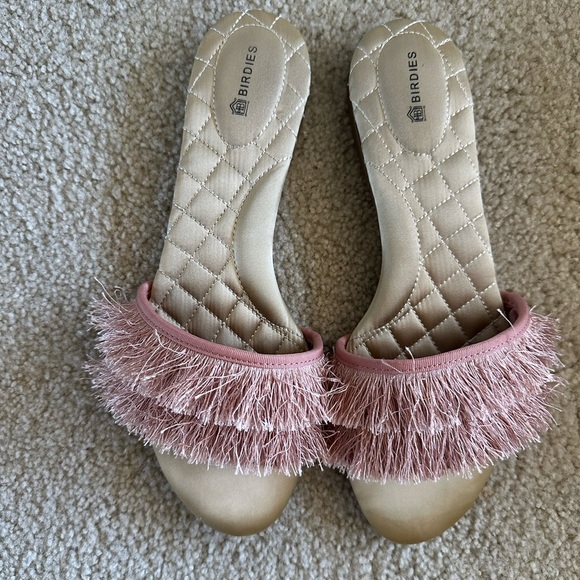 Birdies The Sparrow Women's Pink Fringe Slide Sandals - Picture 1 of 3